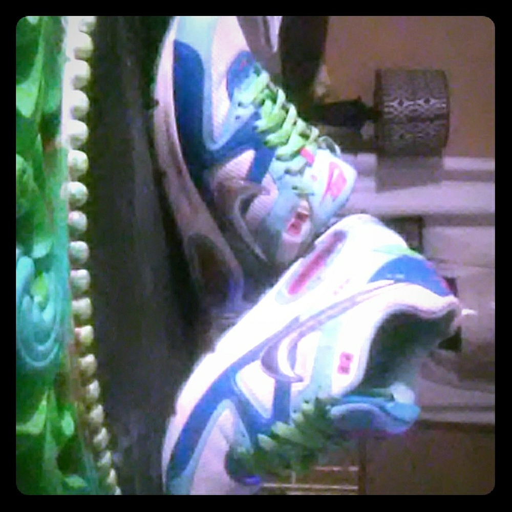 Women's Nike air Max size 7 perfect condition